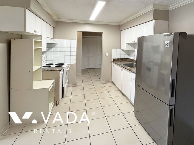 Photo du bâtiment - 1 BR APT Rental 303-9405 120th Street, North Delta: VADA