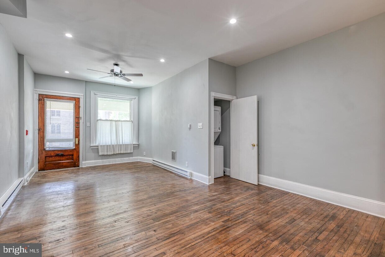 Foto principal - 5009 Catharine St