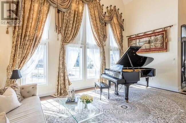 Building Photo - 115 Stallions Ct