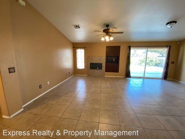 Building Photo - 3 br, 2 bath House - 16160 Via Corto W