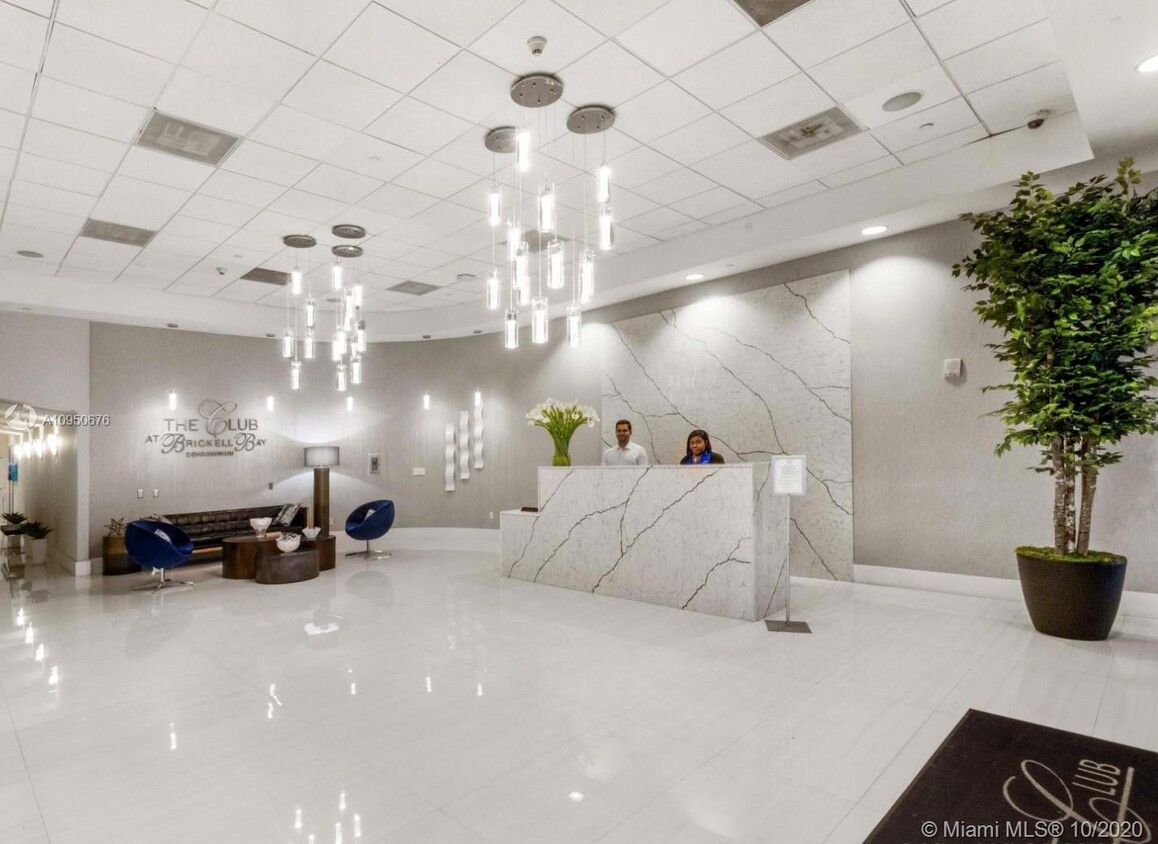 Primary Photo - 1200 Brickell Bay Dr