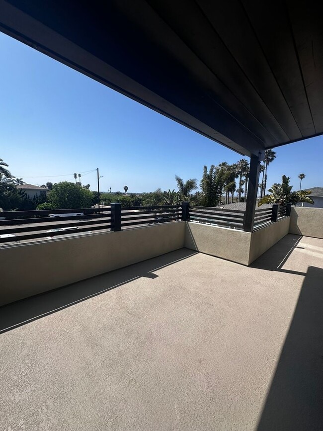 Building Photo - 611 Silver Strand Blvd