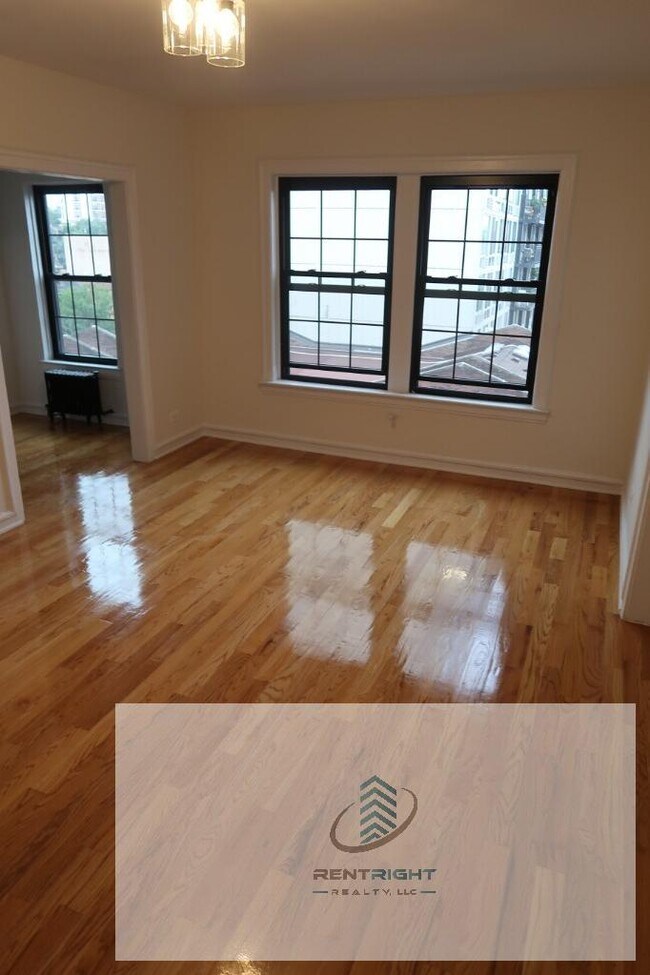 Foto del edificio - 426 W Briar Pl