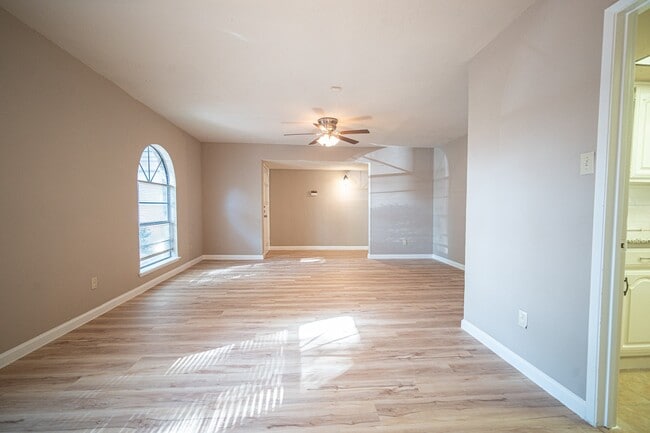 Foto del edificio - 2026 Quail Valley E Dr