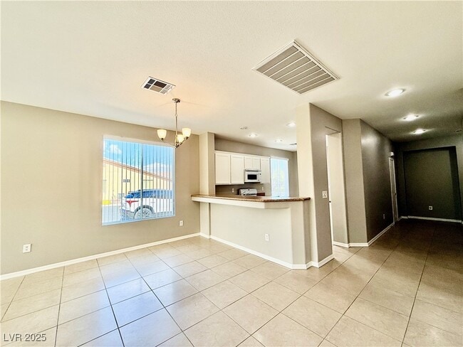 Building Photo - 5147 Progresso St