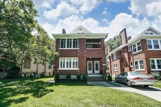 Building Photo - 4363 Ridgeview Ave