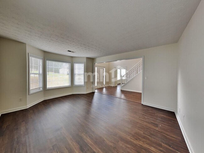 Building Photo - 2633 Downing Park SE