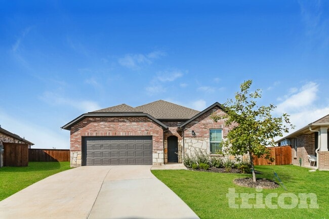 Building Photo - 8101 Howell Oak Dr