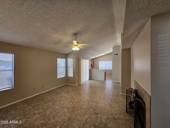 Building Photo - 3040 E Bluefield Ave