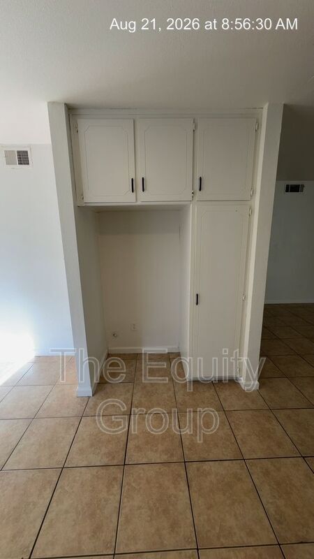 Foto del edificio - 415 N West St