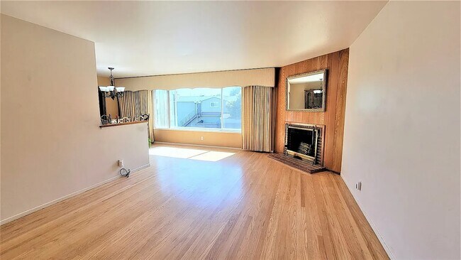 Foto del edificio - 606 Southhill Blvd