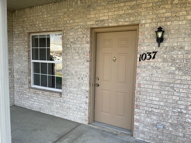 Foto del edificio - 1033 Jill Ct