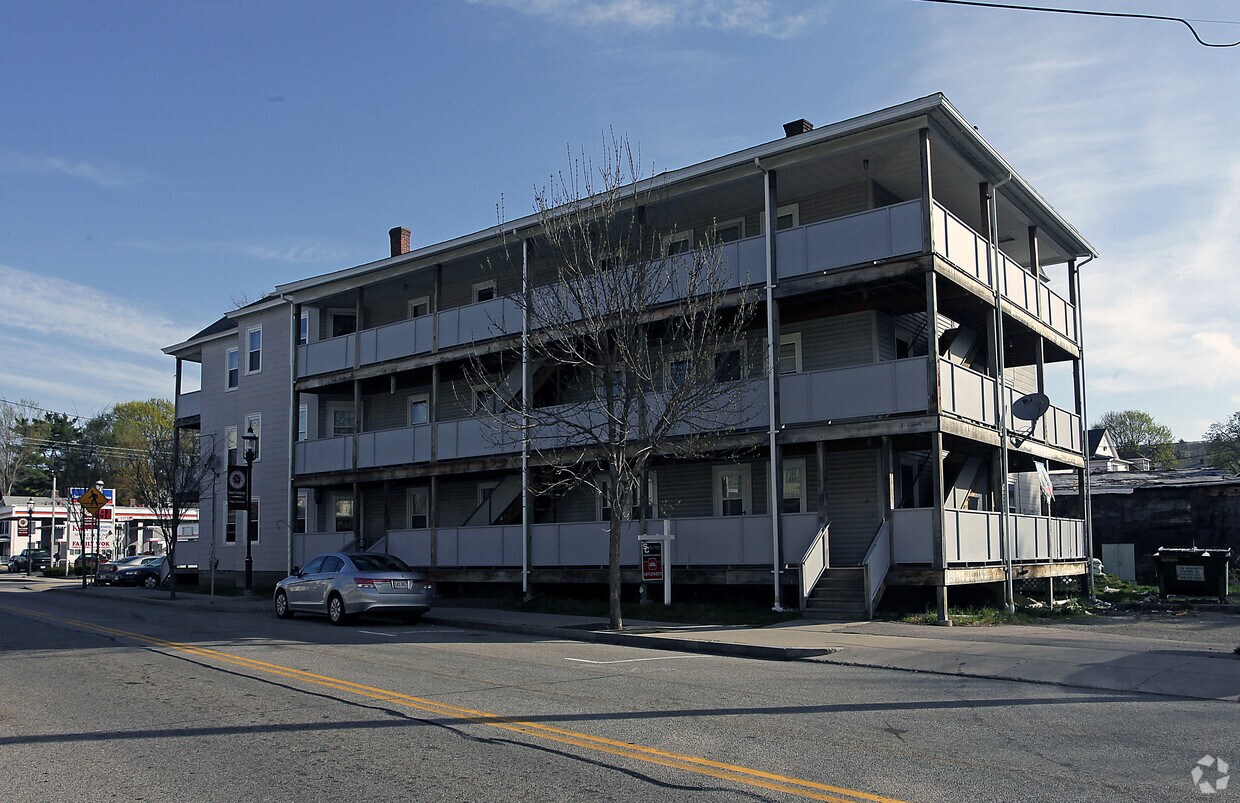 22082210 Providence Rd, Northbridge, MA 01534 Apartments in