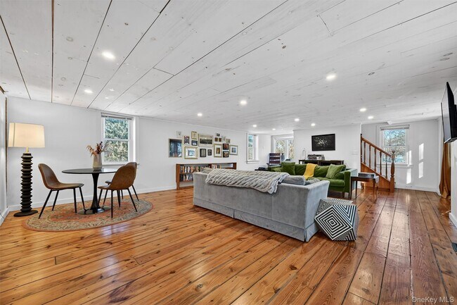 Foto del edificio - 322 NY-94