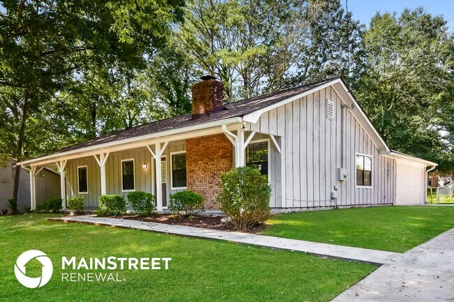 Building Photo - 2755 Stanton Woods Dr SE