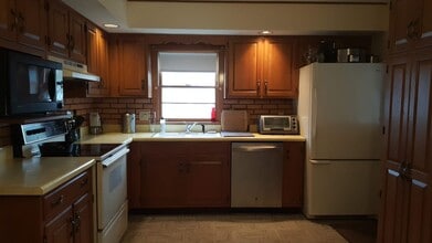 Building Photo - 37 Leonard St