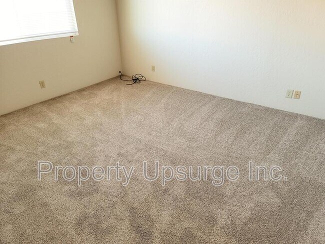 Foto del edificio - 4400 Dogwood Ln