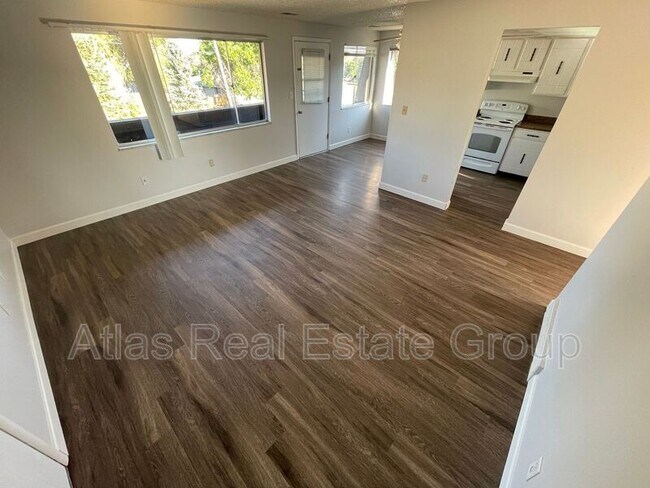 Foto del edificio - 6257 Estes St