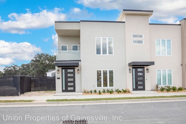 Building Photo - 3 br, 2.5 bath House - 3348 SW 49th Terrace