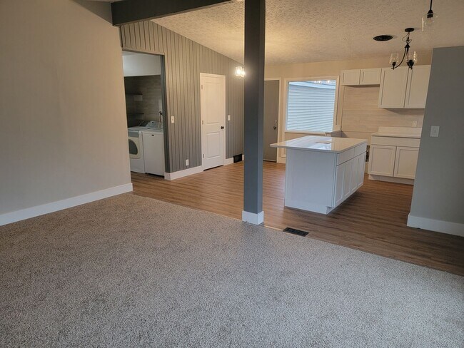 Foto del edificio - 1196 Thorndale Dr