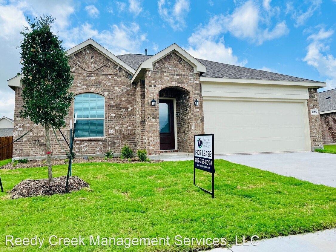 Foto principal - 3 br, 2 bath House - 1509 Helmoken Falls D...