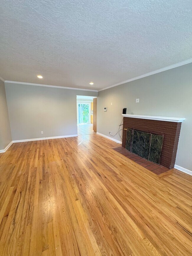 Foto del edificio - Gardener's Delight 4 Bed, 2.5 Bath House w...