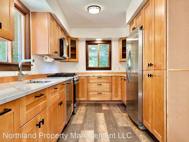 Building Photo - 3 br, 2 bath House - 4025 Cedar Lake Road