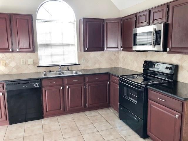 Building Photo - 1400 Kittery Dr