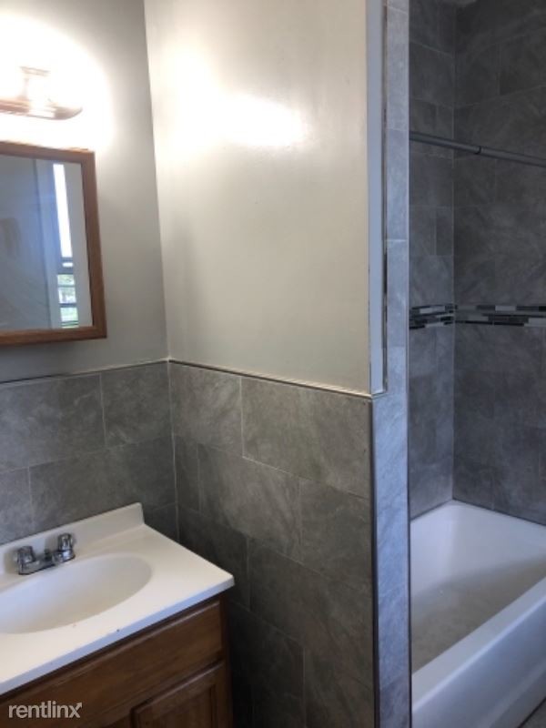 Building Photo - 4 br, 2 bath Apartment - 41 22nd St 2 Unit 2