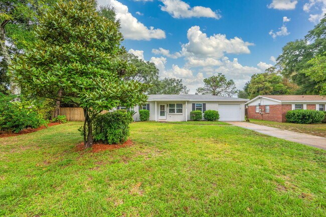 Foto del edificio - 713 Gibbs Ave