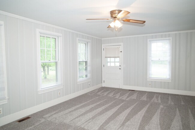 Foto del edificio - 2032 Piney Grove-Wilbon Rd
