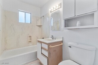 Building Photo - 350 E Desert Inn Rd