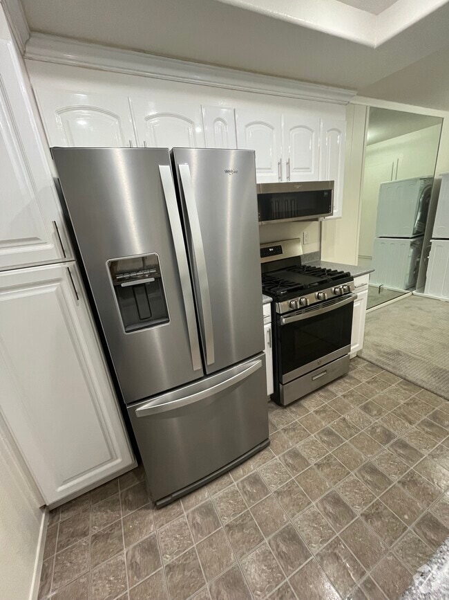 Building Photo - 1161 Packers Cir