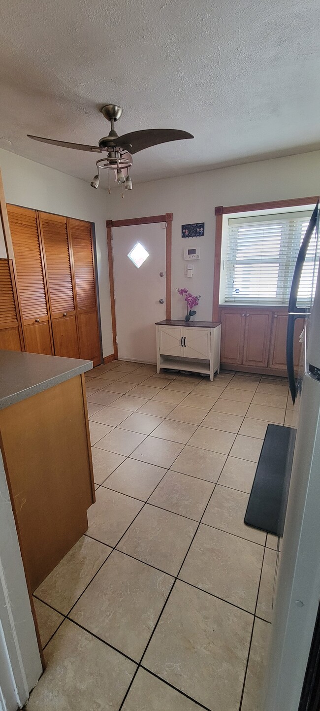 Foto del edificio - 4212 W 99th Pl