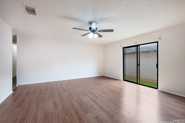Building Photo - 15414 Legend Springs Dr