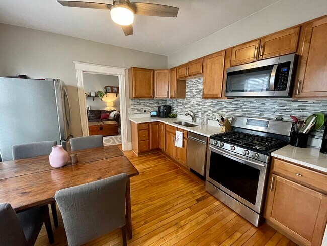 Foto del edificio - 2807 Grand Ave S