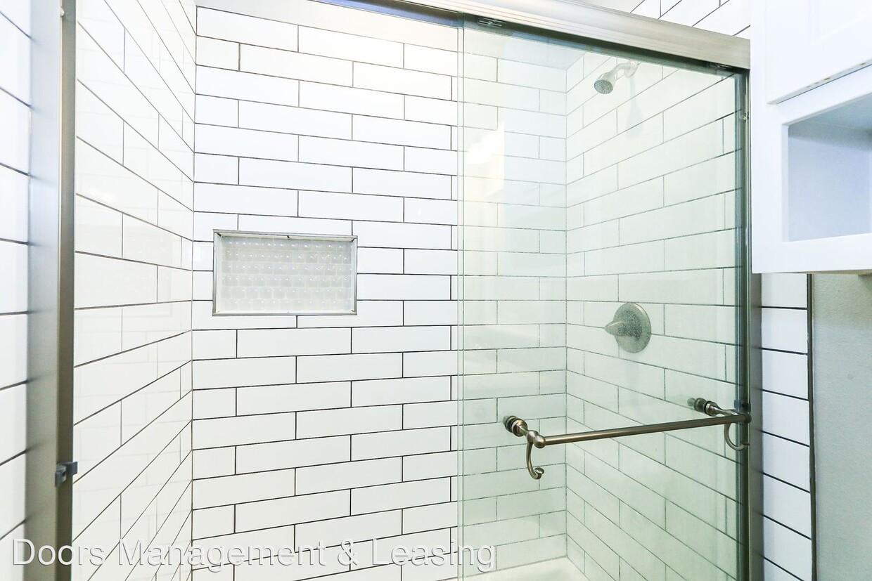 Building Photo - 3 br, 3 bath House - 1510 Avenue W