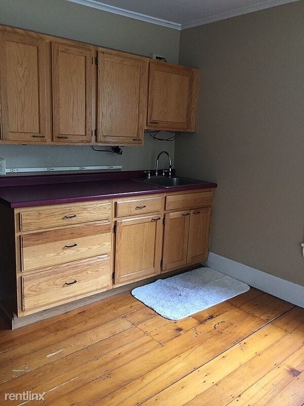 Building Photo - 1 br, 1 bath Apartment - 24 Russell Street 1
