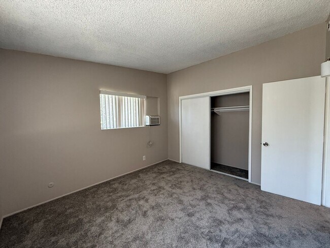 Foto del edificio - 1026 Grover Ave