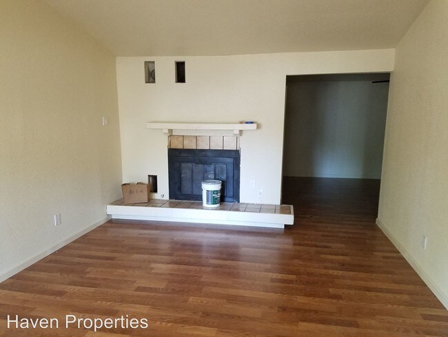 Building Photo - 6039 Hilltop Dr