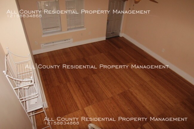 Foto del edificio - 5012 Beaumont Ave