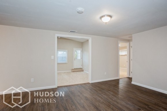 Building Photo - 42 College Hills Dr