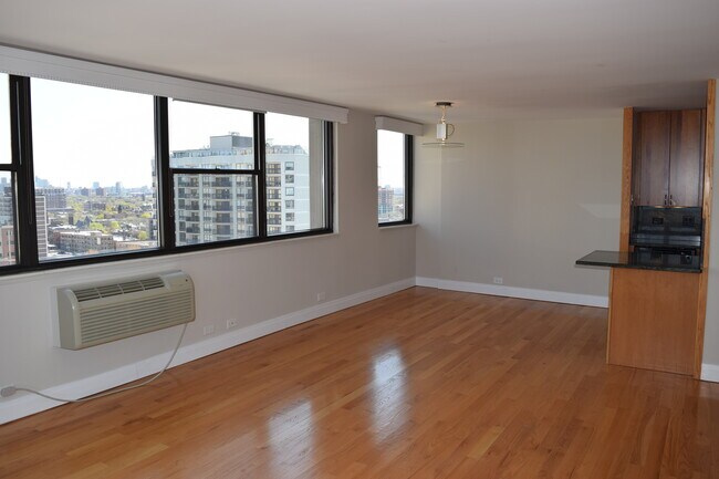Foto del edificio - 2700 N Hampden Ct