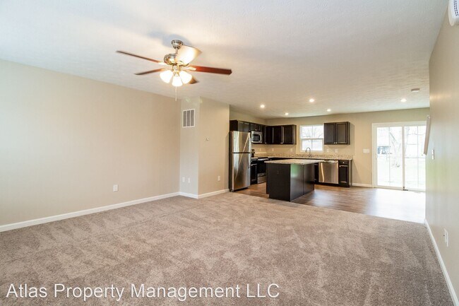 Foto del edificio - 4 br, 2.5 bath House - 134 Wooded Ridge Drive