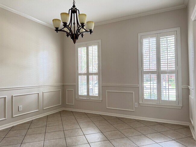 Foto del edificio - 6926 Hearthside Dr