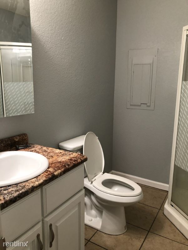 Building Photo - 4 br, 2 bath House - 1208 3rd street