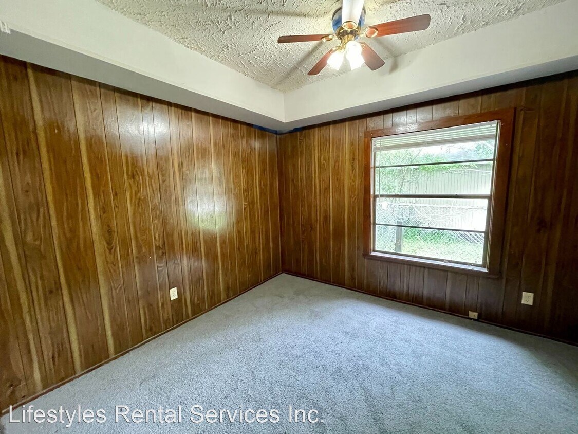 Foto del edificio - 3 br, 1 bath House - 856 W Palm Ave
