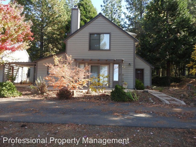 Building Photo - 3 br, 2 bath House - 3000 North Canyon Dr.