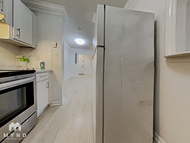 Foto del edificio - 7992 Shady Oak Trail