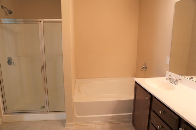 Building Photo - 2424 Sardis Chase Ct